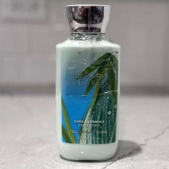 NEW: Bath & Body Works Lotion - Bundle of 2 - 8 FL OZ - Summer/Spring - Picture 6 of 7